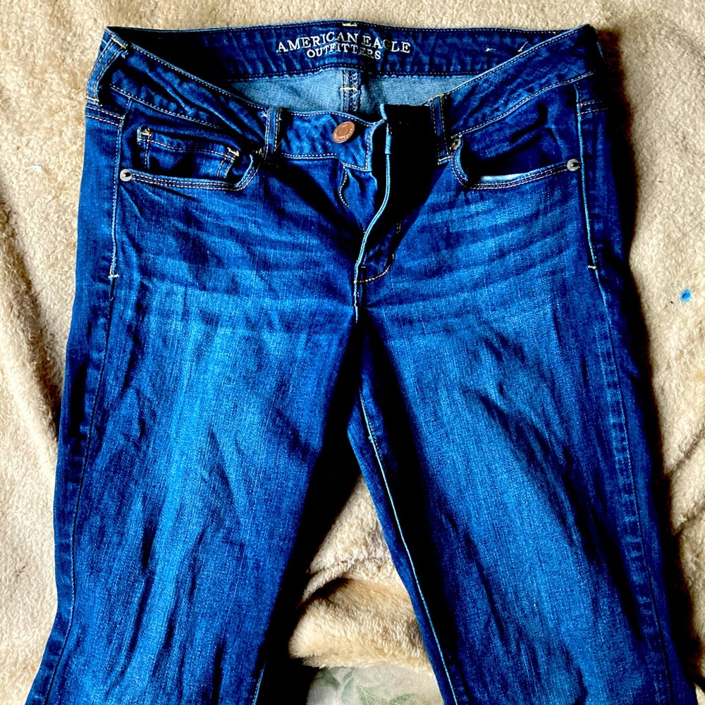 Woman’s size 10 American eagle jeans